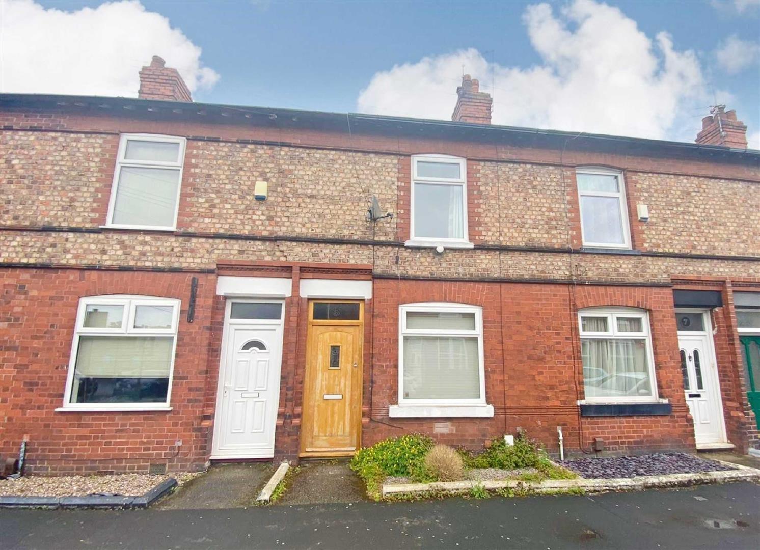 Eaton Road, Sale